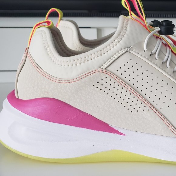 NWOT: Clove Limited Edition Classic Sneaker In Lemon Aid Size 9W/M7.5  Unisex! - Picture 6 of 8